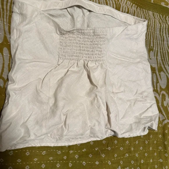 Quince 100% European linen strapless top.
Size medium - Picture 6 of 8